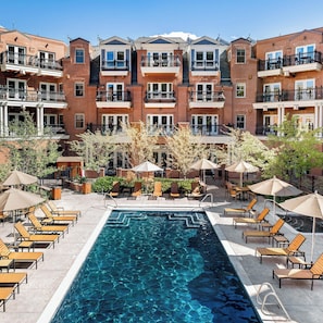 Aspen pool square