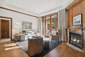 AspenMtnResidences-04B-3263