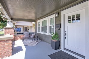 Exterior - Front Porch