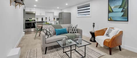 Well-Appointed Living Room (1)