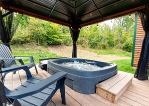 Bain à remous extérieur