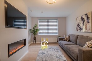 Living Room / Lounge
