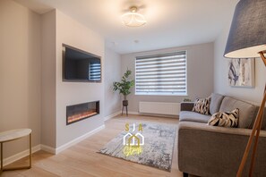 Living Room / Lounge