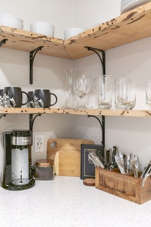 Kaffe og/eller kaffemaskine