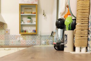 Kaffee und/oder Kaffeemaschine