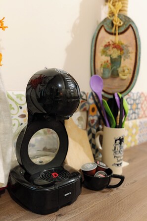 Kaffee und/oder Kaffeemaschine