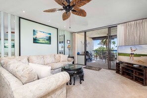 Living area with easy lanai access