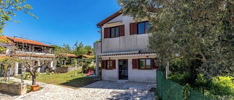 Holiday Home Sladonja
