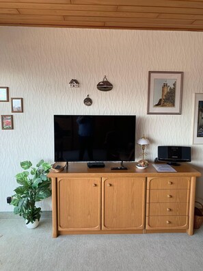 Flachbildschirmfernseher...