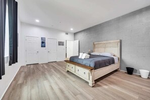 Guest bedroom