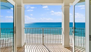 Endless Sea 402C Balcony