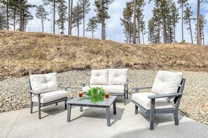 Imagine soaking in the tranquility of nature from the comfort of your own back patio. Whether it's the chirping birds, a gentle breeze rustling through the trees, or simply the calmness of the surroundings, RGT Lodging is the perfect escape.