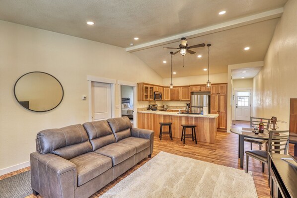 We hope you enjoy the open concept of The Miner Condominium.

One level living at The Miner.