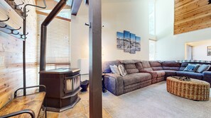 Indoors, Furniture, Living Room, Home Decor, Table