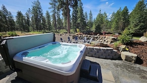 Bain à remous extérieur
