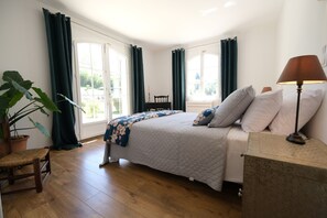Holiday rental PUGET SUR DURANCE villa for rent 5 bedrooms