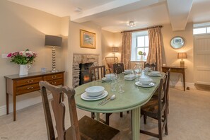 Formal dining room