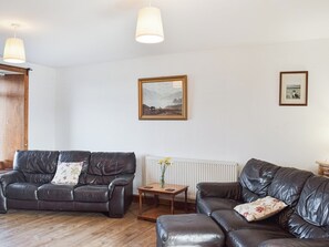 Living area | Old Barn Cottage - Cow Boy Holidays, Glasgow