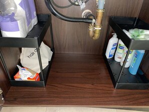 Bathroom amenities