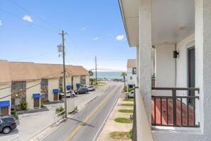 2 Balconies with Gulf Views