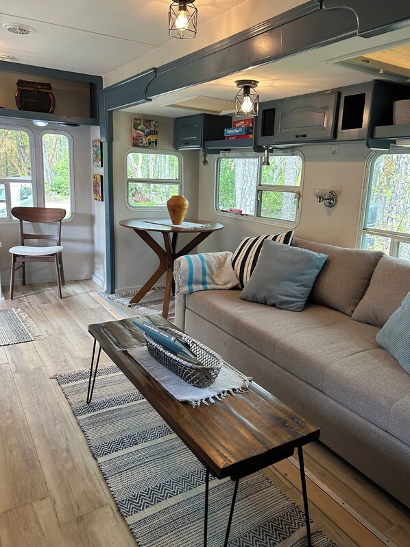Living area with pull out bed