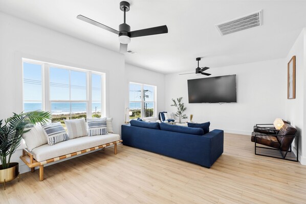 3rd Floor Family Room