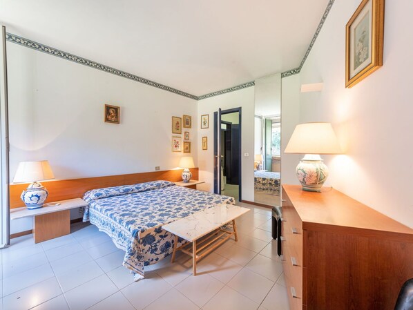 Möbel, Eigentum, Komfort, Bilderrahmen, Holz, Bettrahmen, Interior Design, Fussboden, Gebäude, Bett
