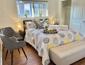 Bedroom 2 - Queen size bed (new memory foam mattress)