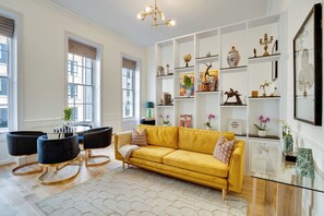34 Clarges St 2