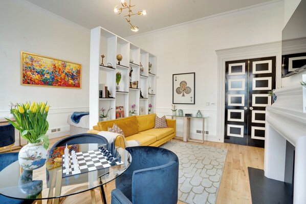 34 Clarges St 1