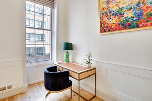 34 Clarges St 6