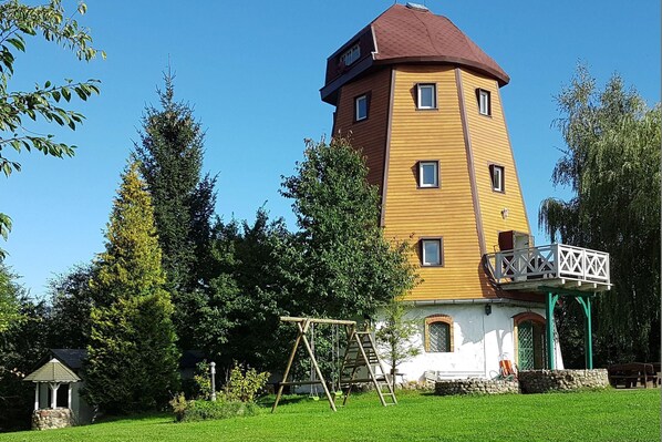 Außenseite Ferienhaus [Sommer]