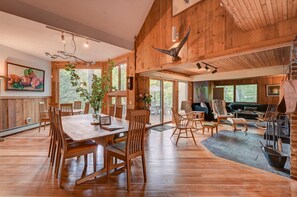 Expansive dining area with beautiful views, that seat 10 and stretch into the saloon