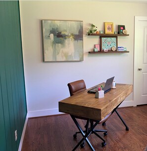 Office space with option for extra bedroom - airbed