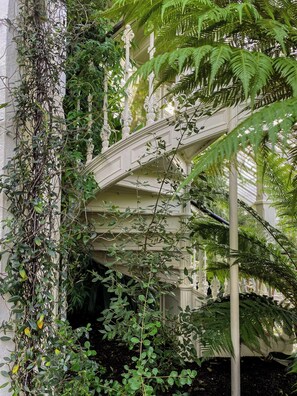 Kew Gardens - Nearby attractions