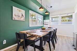 Sitting at the heart of the home.. shared moments & delicious meals will be had.