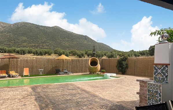 pool