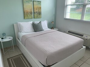 Second bedroom - Queen size bed