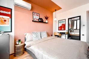 #SofiaSharedCharm
#CityscapeTerraceViews
#PastelRetreatSofia
#SharedLuxuryLiving
#CozyCommunalExperience