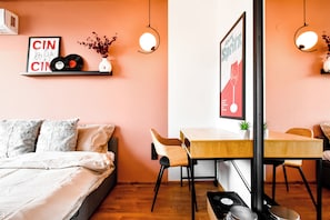 #SofiaSharedCharm
#CityscapeTerraceViews
#PastelRetreatSofia
#SharedLuxuryLiving
#CozyCommunalExperience