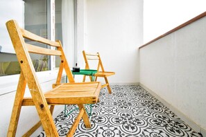 You’ll savor quiet moments on the private balcony, perfect for sipping coffee or enjoying the fresh air with a great view.