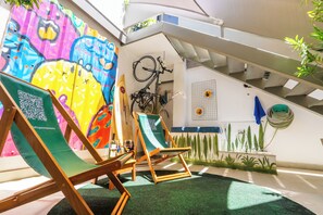 Your own tranquil oasis just metres from the main square in Ipanema.