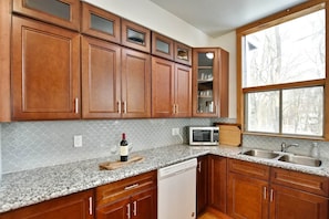 Kitchen 1 (R)