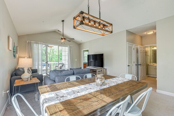 North Myrtle Beach Vacation Rental | 2BR | 2BA | 1,050 Sq Ft | Stairs Required