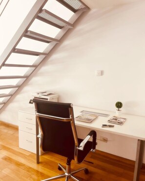 Work Desk
