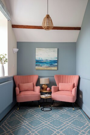 Mole Living Space 1