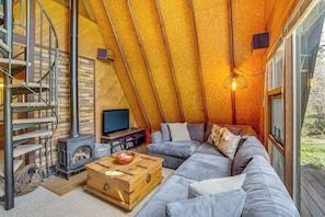 Living Room | Wood-Burning Stove | Smart TV | Main Level