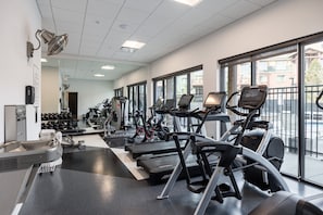 All guests have access to the community amenities including this one!