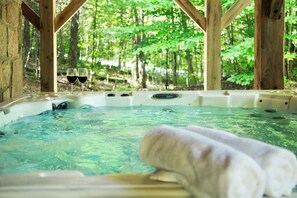 Bain à remous extérieur