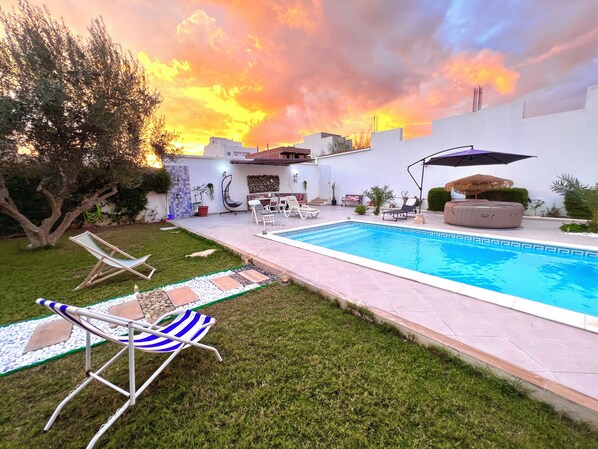 Pool